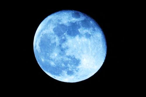 Lune Bleue !